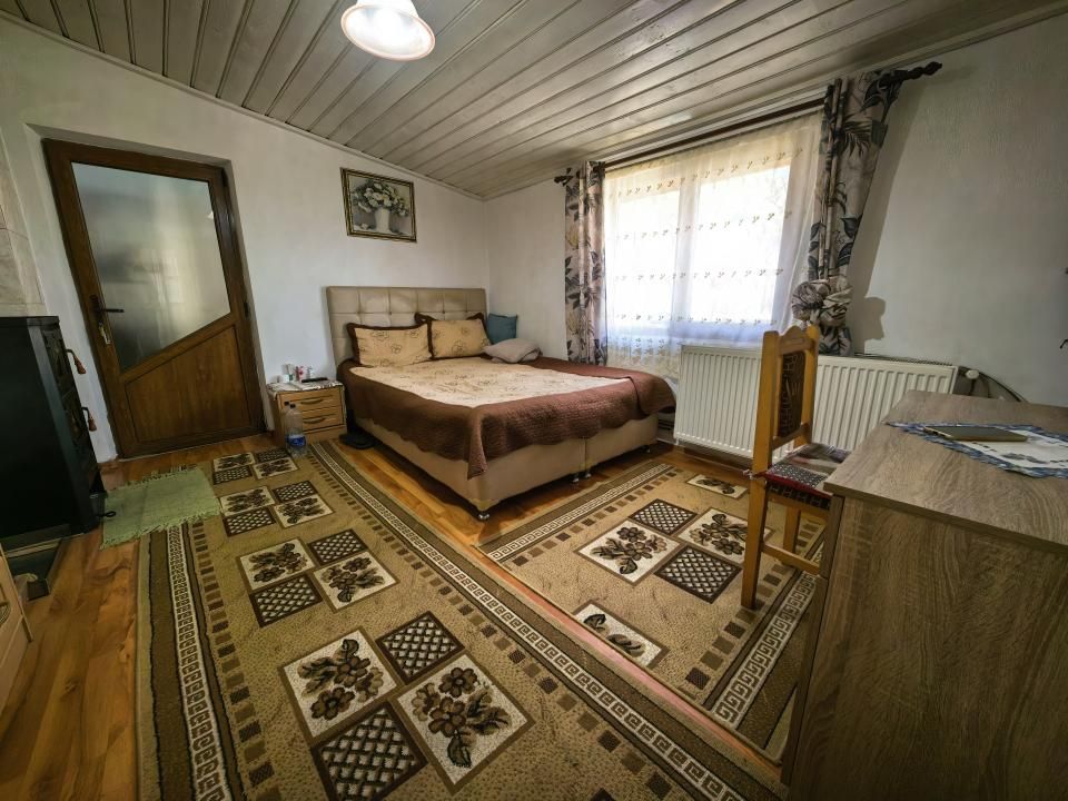 Casă 4 camere 90 mp mobilată + beci, anexe și 720 mp curte — fotografia 9