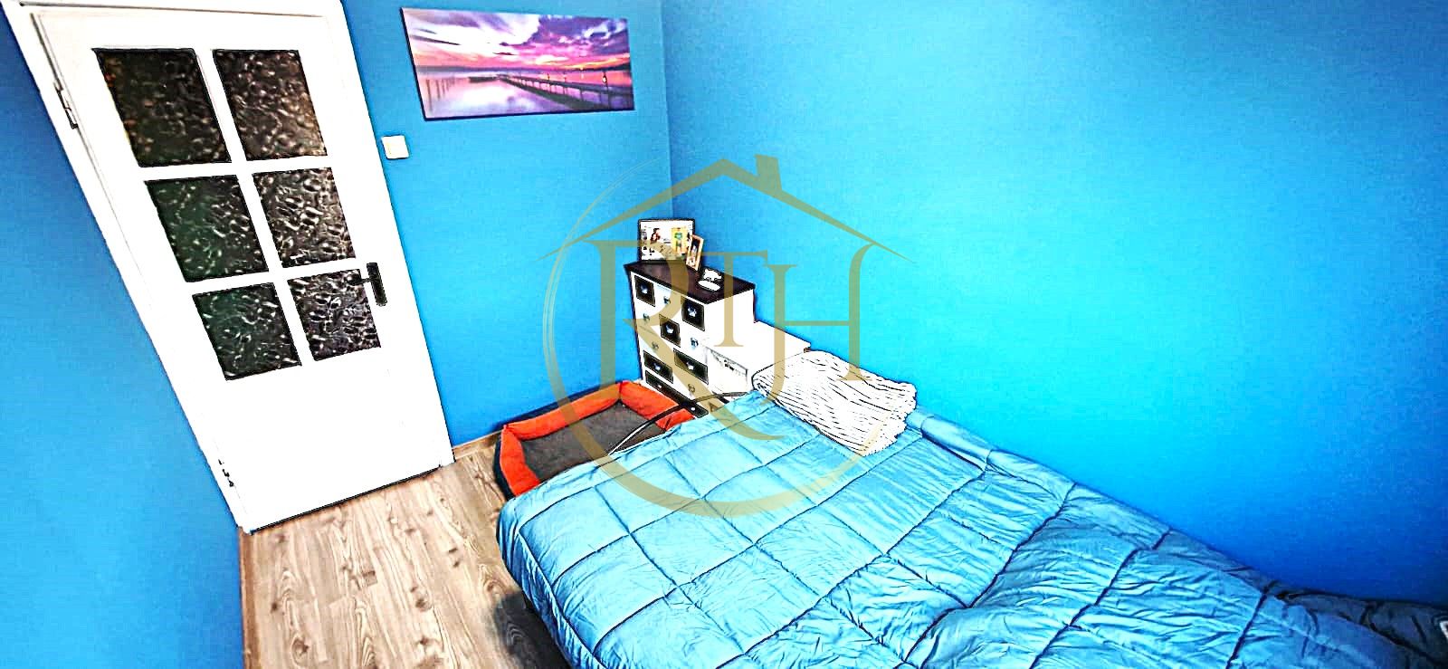 Vand apartament cu 4 camere in zona spitalul judetean,comision ,,0'' — fotografia 4