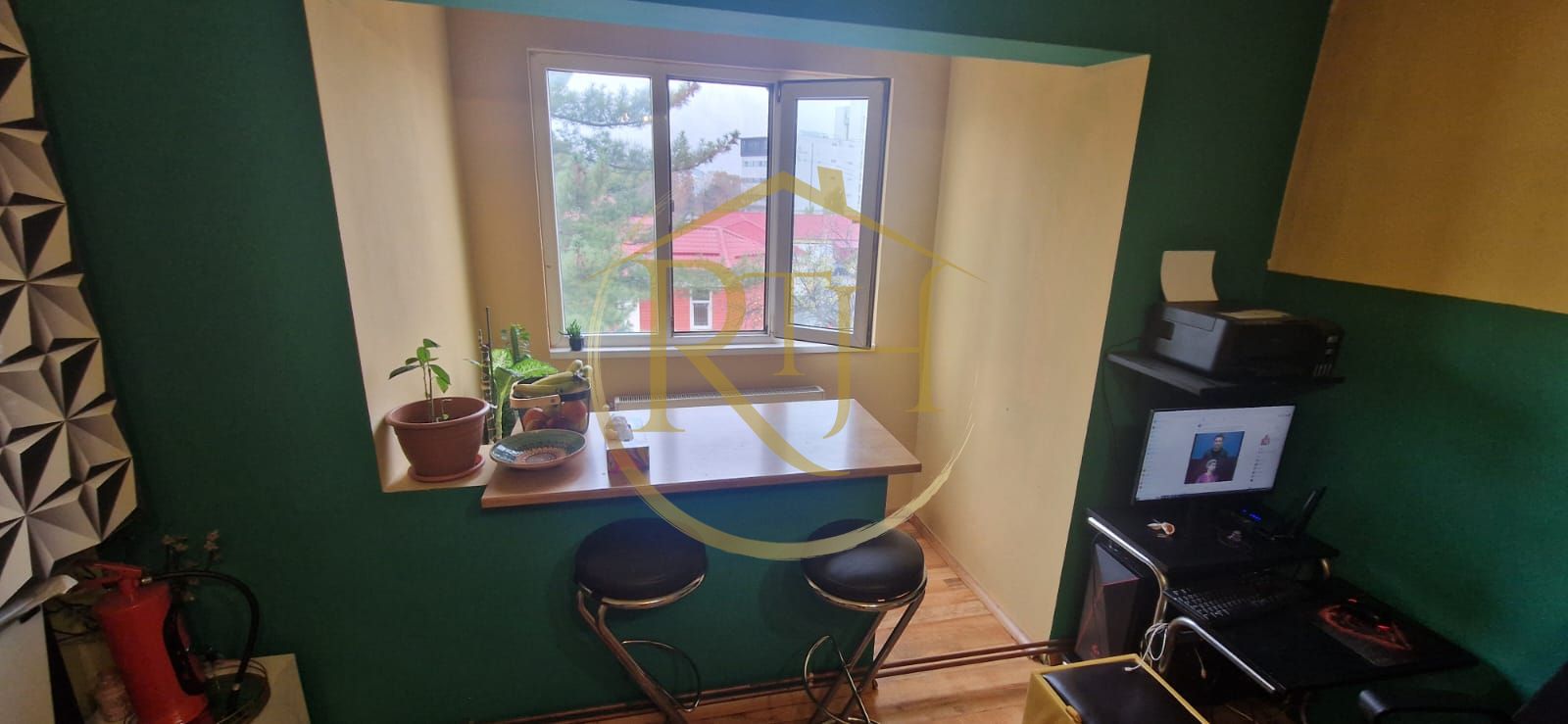 Vand apartament cu 4 camere in zona spitalul judetean,comision ,,0'' — fotografia 6