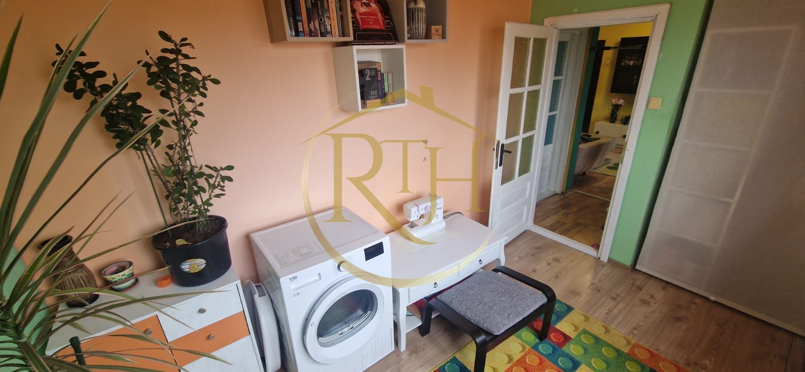 Vand apartament cu 4 camere in zona spitalul judetean,comision ,,0'' — fotografia 9