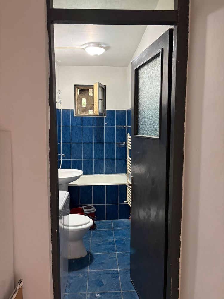 Dâmbu – Apartament 3 camere, etaj 2/4, balcon — fotografia 5