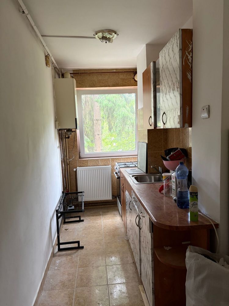 Dâmbu – Apartament 3 camere, etaj 2/4, balcon — fotografia 8