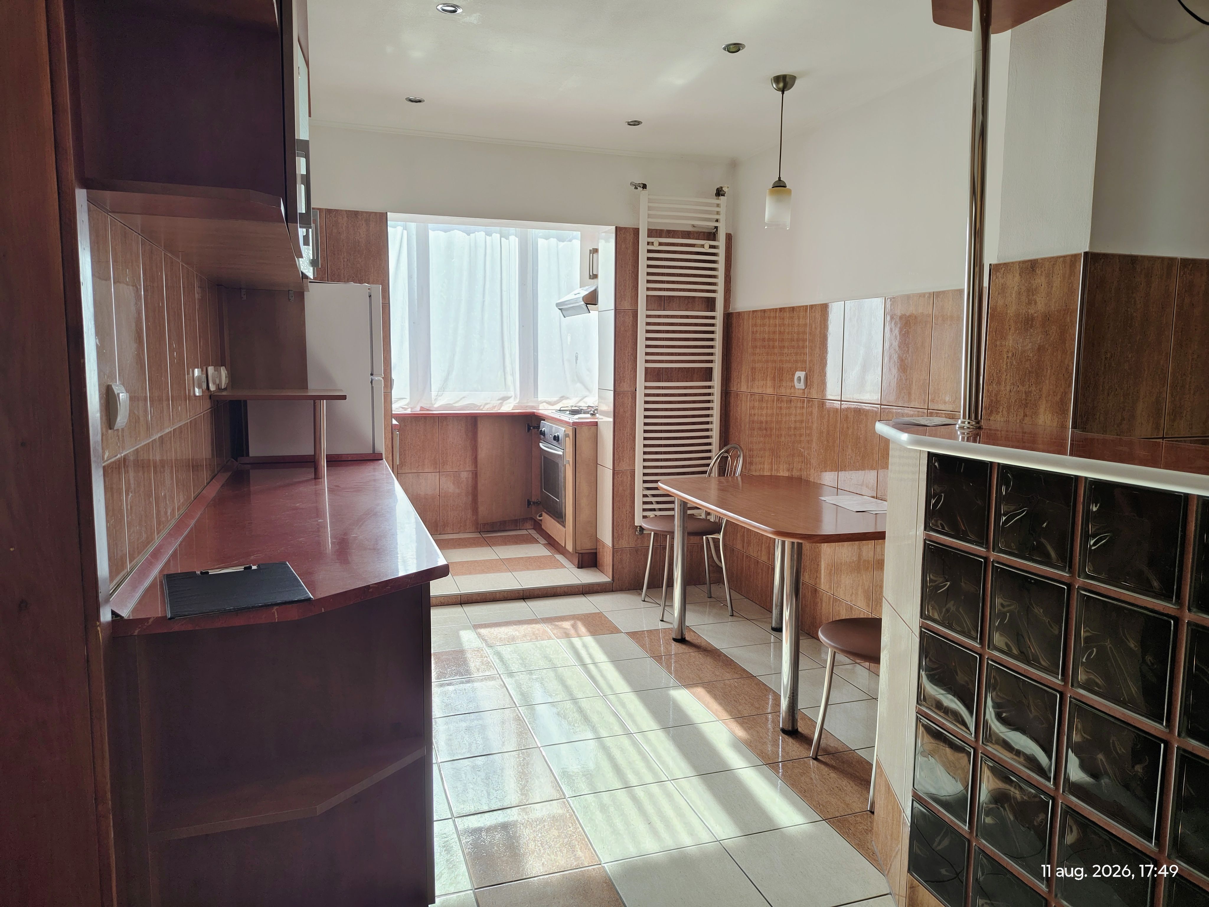 Închiriez 2 camere Str. Onestilor. Pret 300 euro. Comision 50%. — fotografia 4