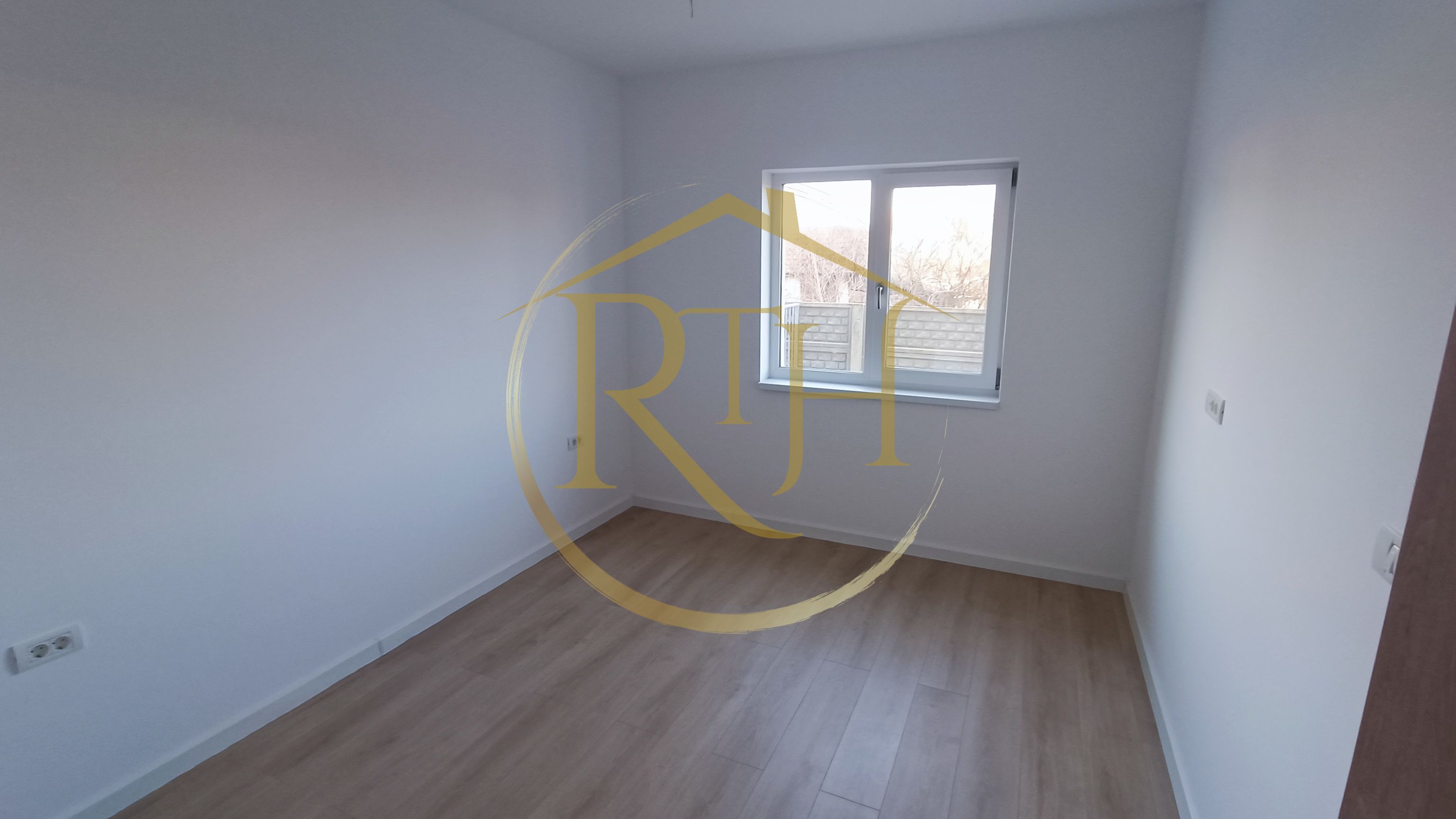 Ultimele 2 apartamente, 2 camere, 53 mp utili, curte 32 mp, 0% Comision — fotografia 8