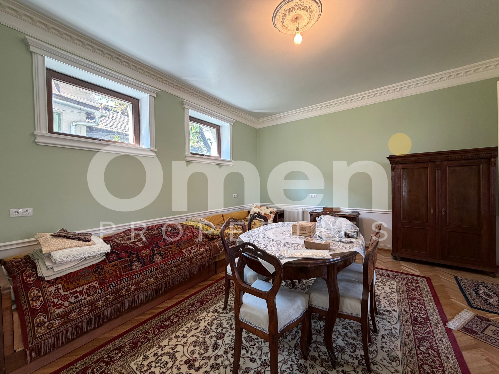 Casa renovata cu curte pentru inchiriere, zona Centrul Vechi — fotografia 4