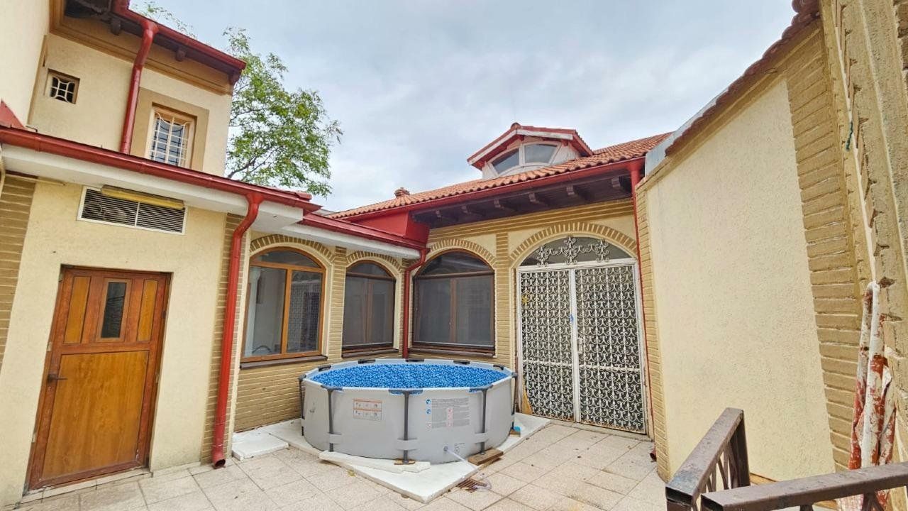 Casa individuala (singur in curte), zona centrala — fotografia 5