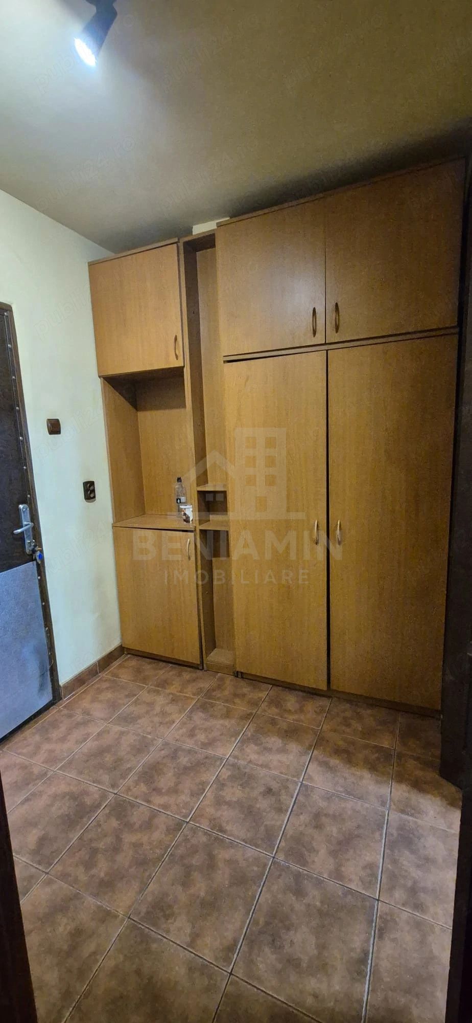 2 camere - etaj 1 - 62mp - centrala - parcare - ITC — fotografia 4