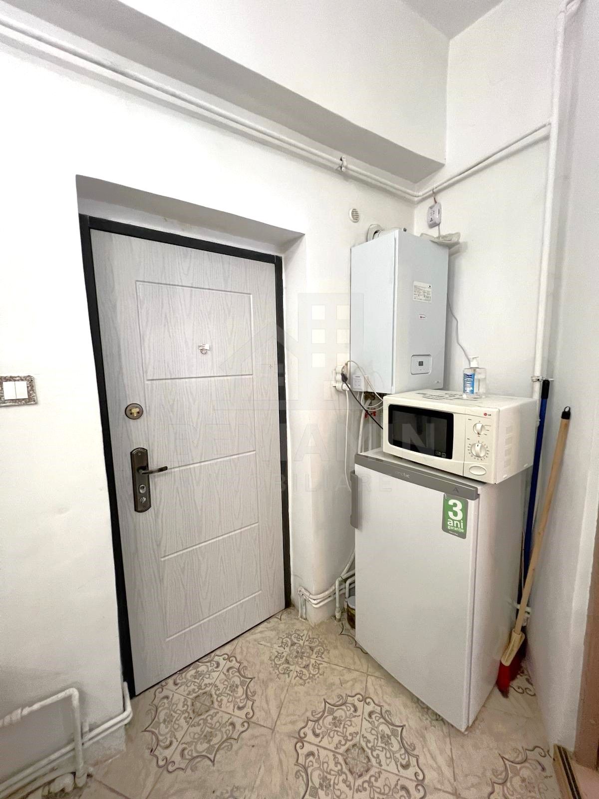 Apartament 2 camere-Iberico-Ultracentral-CT-Mobilat-Utilat-Disponibil — fotografia 4