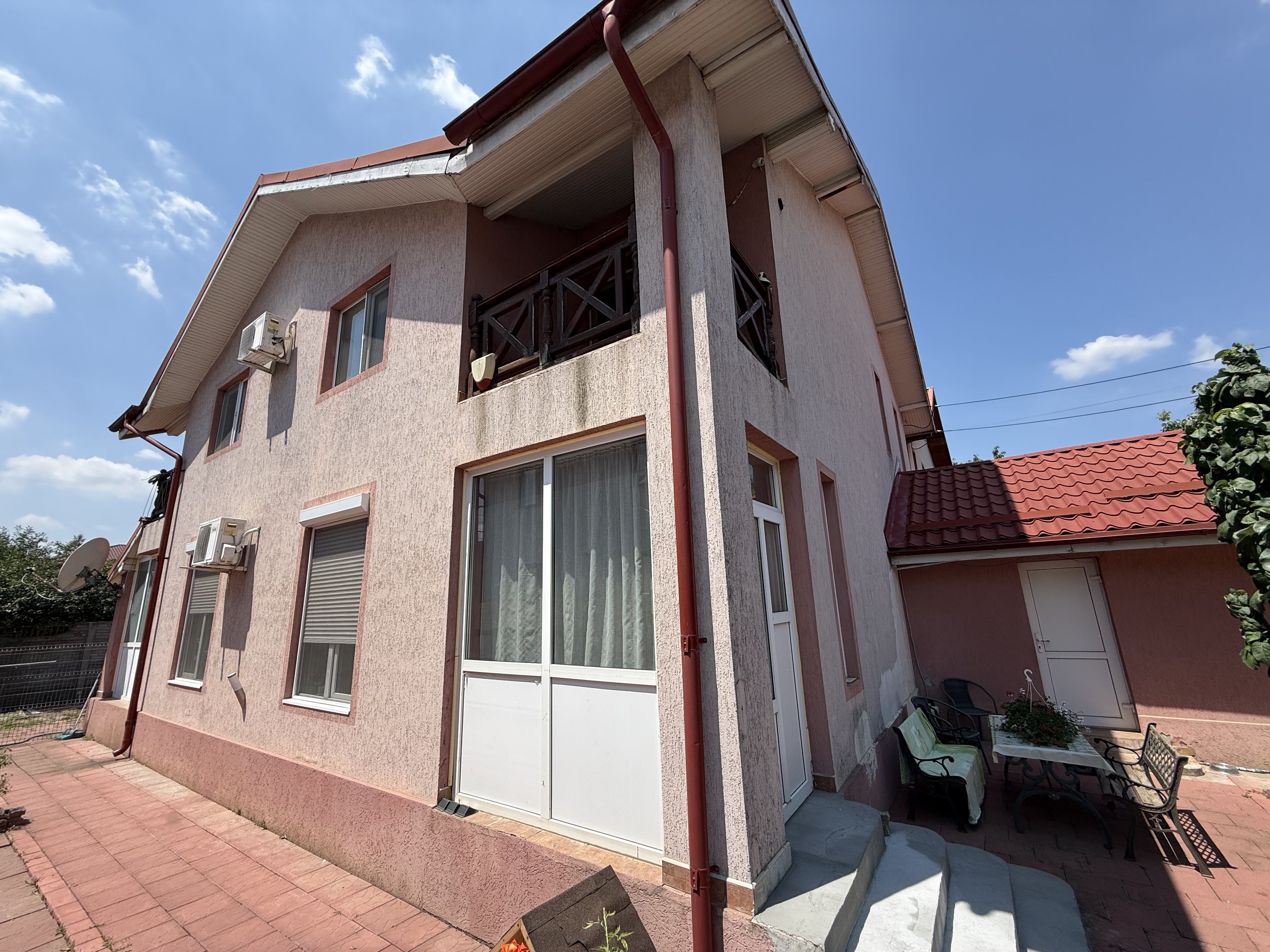 Vila P+1 cu terasă 255 mp + garaj 22,5 mp si teren 417 mp-Berceni ! — fotografia 3