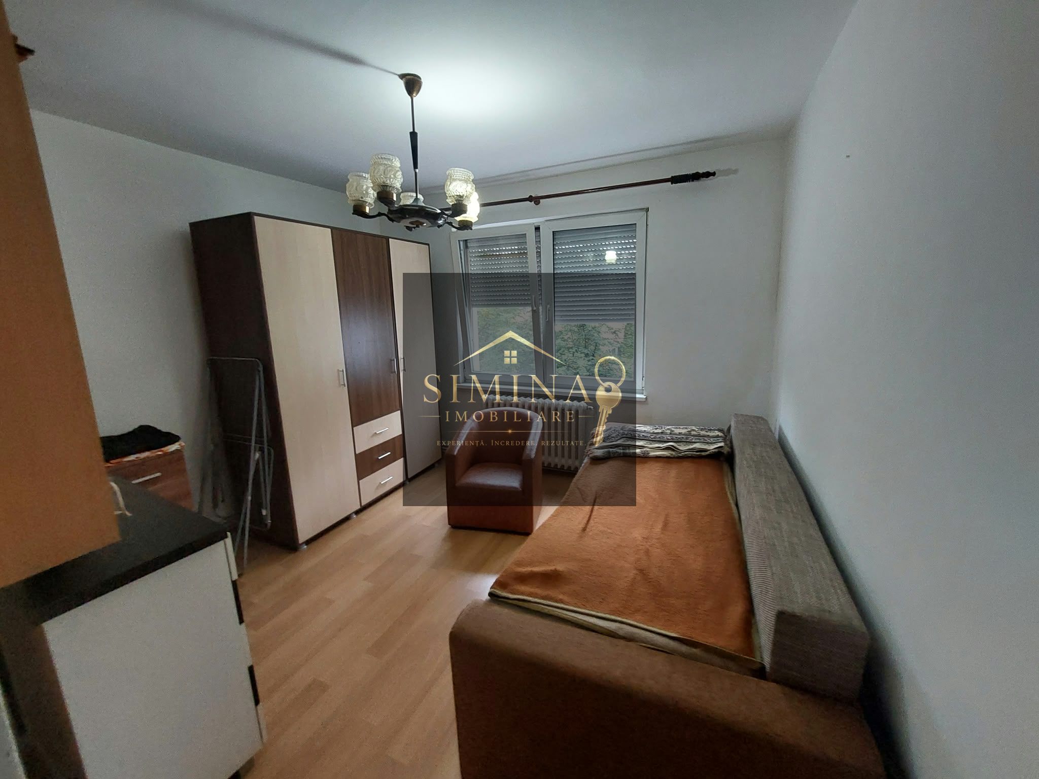 Apartament 3 Camere, De Vânzare, Etaj 2/4, Plus  Garaj, Tudor — fotografia 3