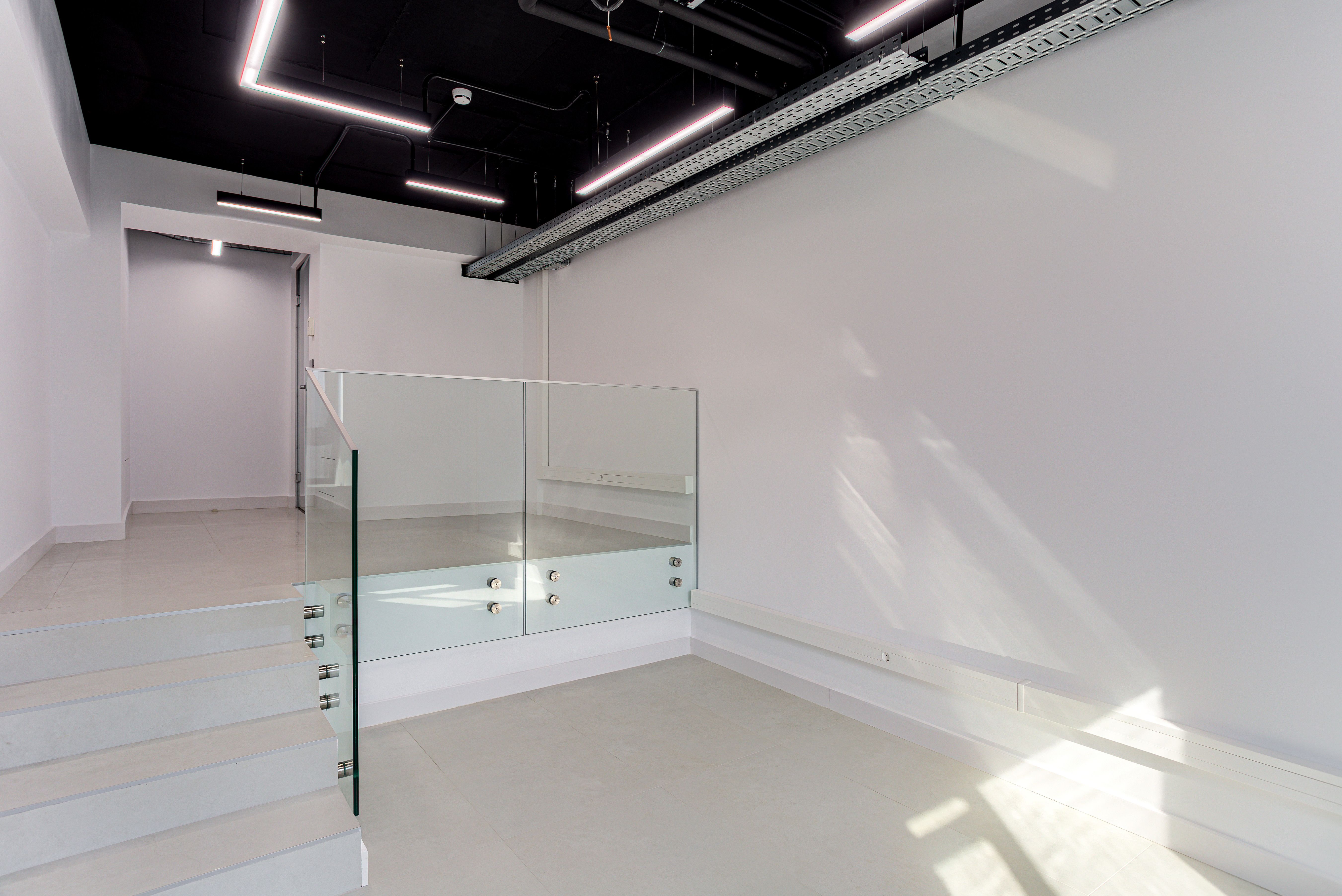 Spațiu modern de inchiriat destinat clinicilor sau companiilor — fotografia 5