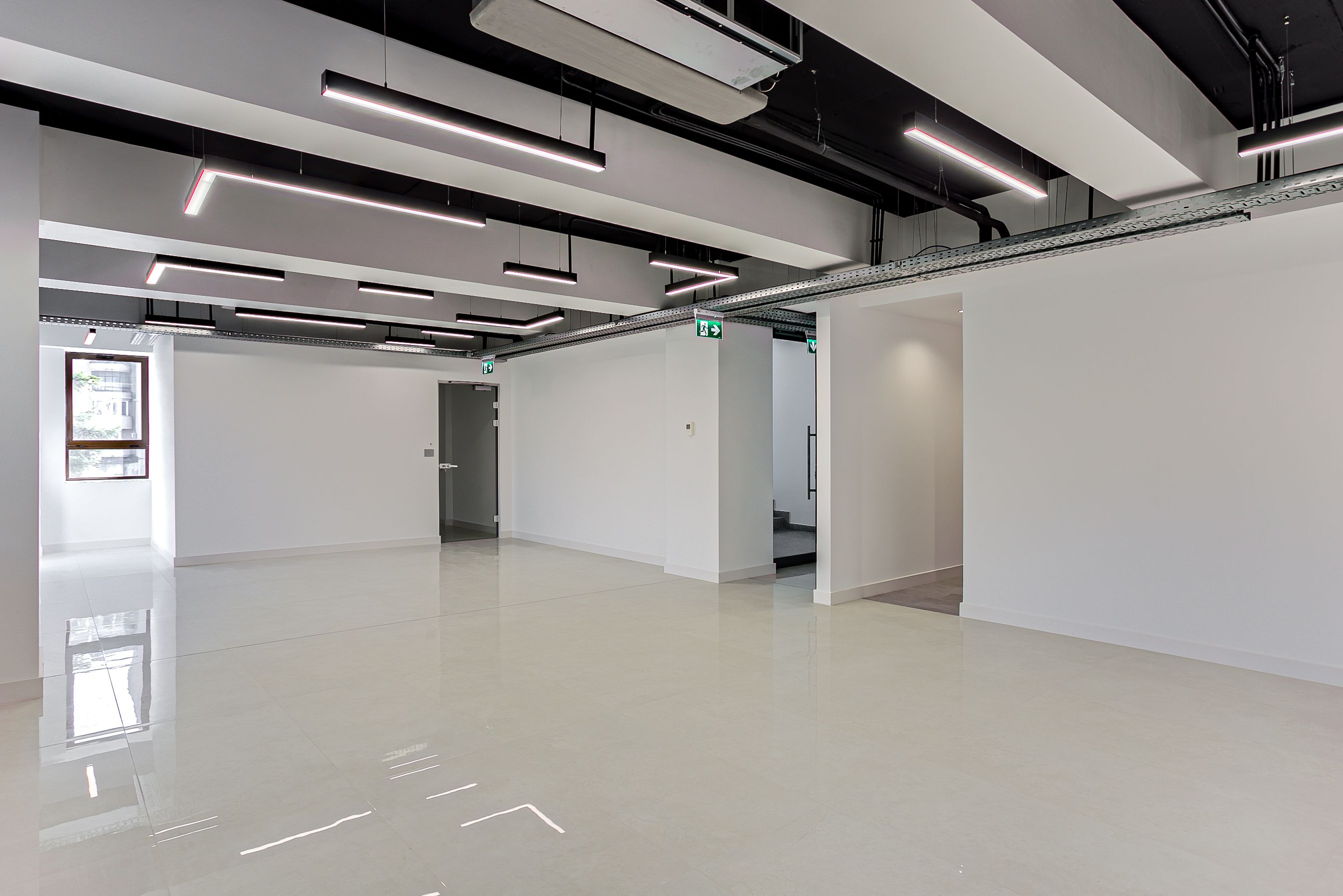Spațiu modern de inchiriat destinat clinicilor sau companiilor — fotografia 7