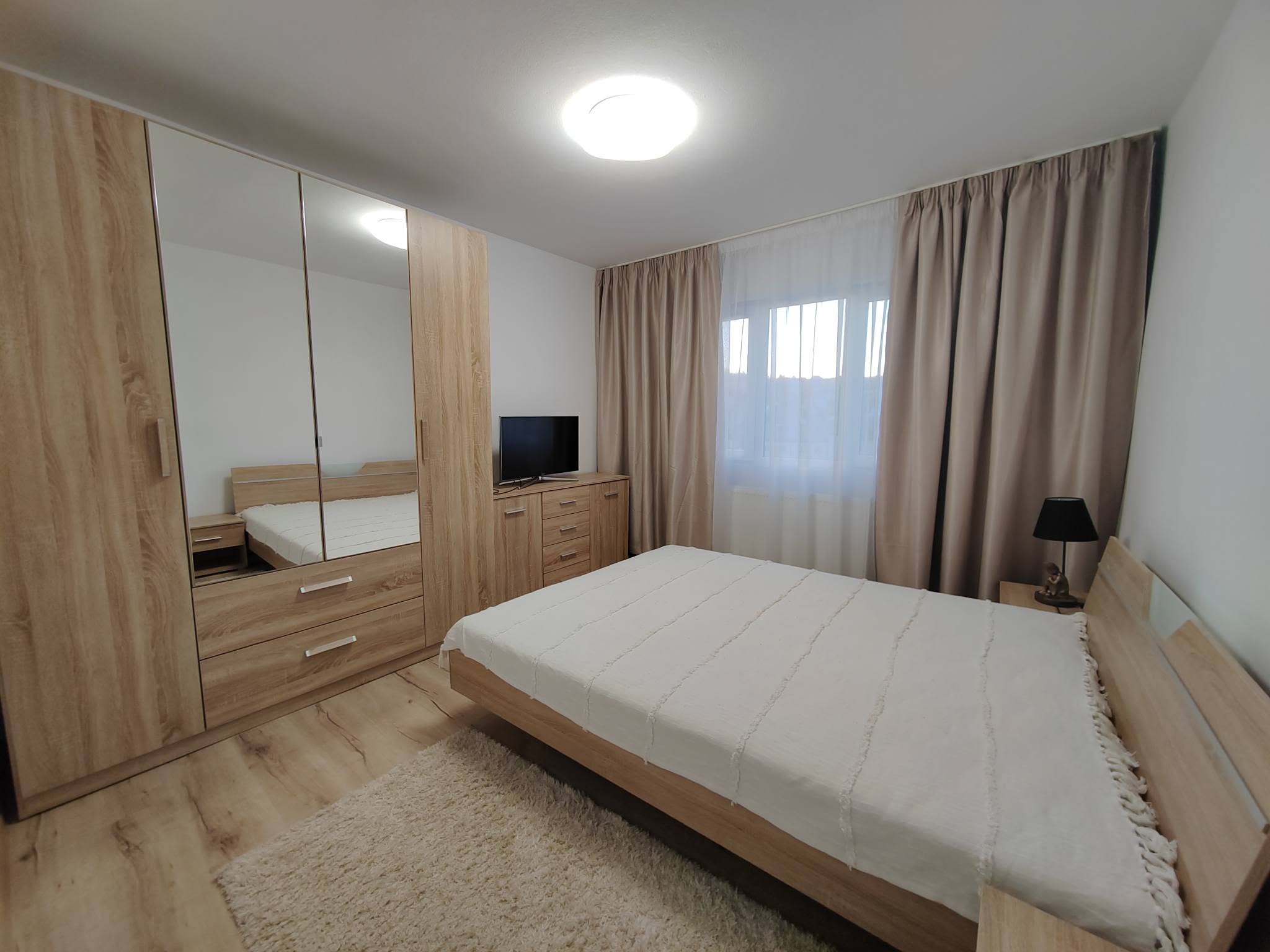Apartament cu 3 camere, ULTRACENTRAL – mobilat, utilat și gata de mutare — fotografia 4