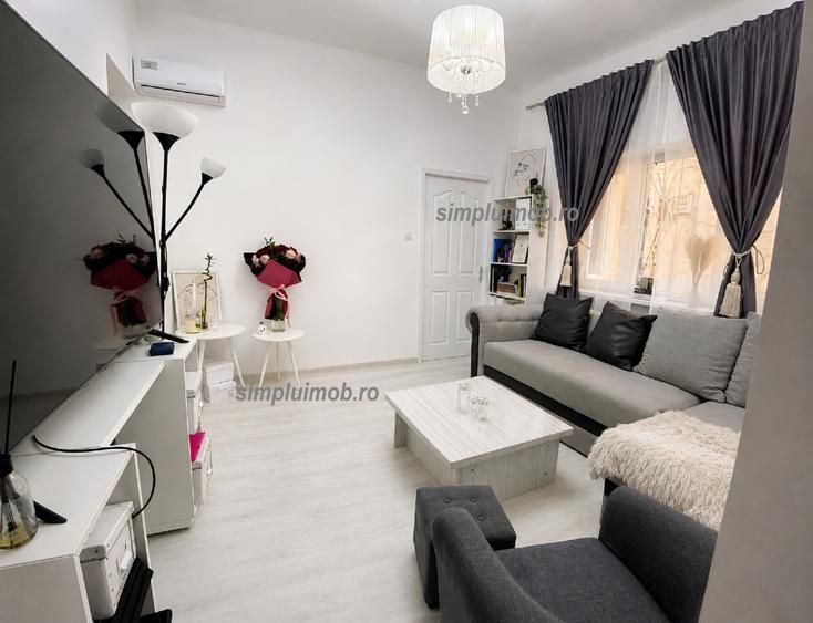 Apartament 2 camere renovat complet zona Armeneasca  centrala proprie — fotografia 3
