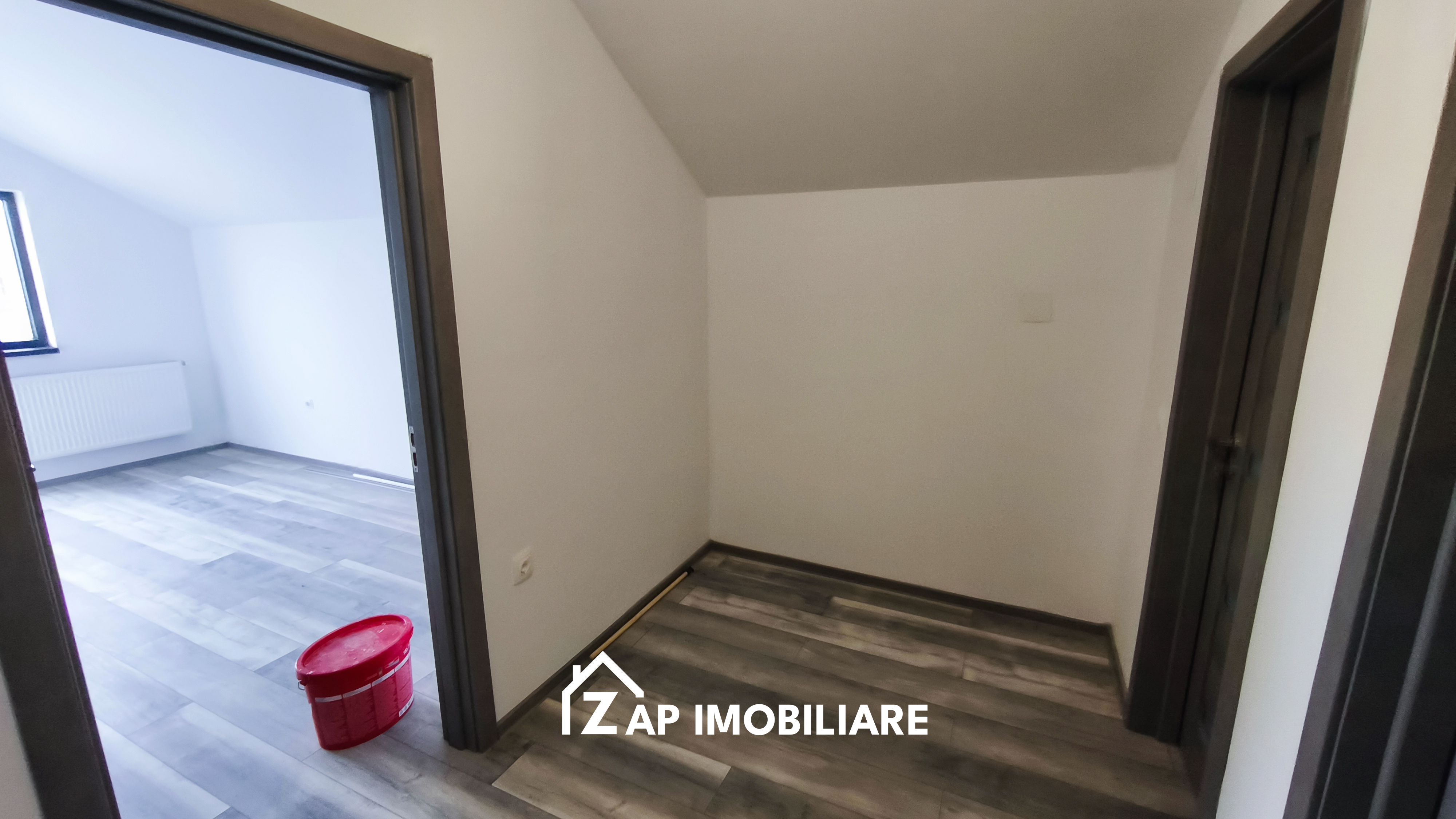 Casa la cheie 4 camere -  Sângeorgiu de Mures — fotografia 12