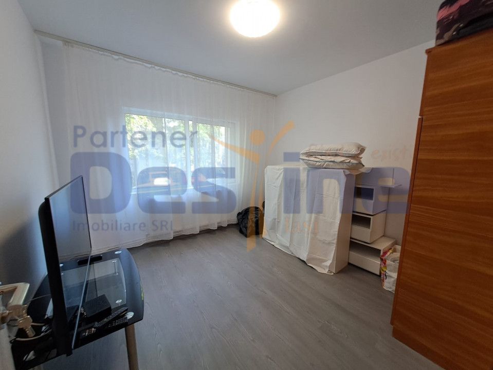 Apartament 3 camere Decomandat, 72 mp, Zona MIRCEA CEL BATRAN — fotografia 4