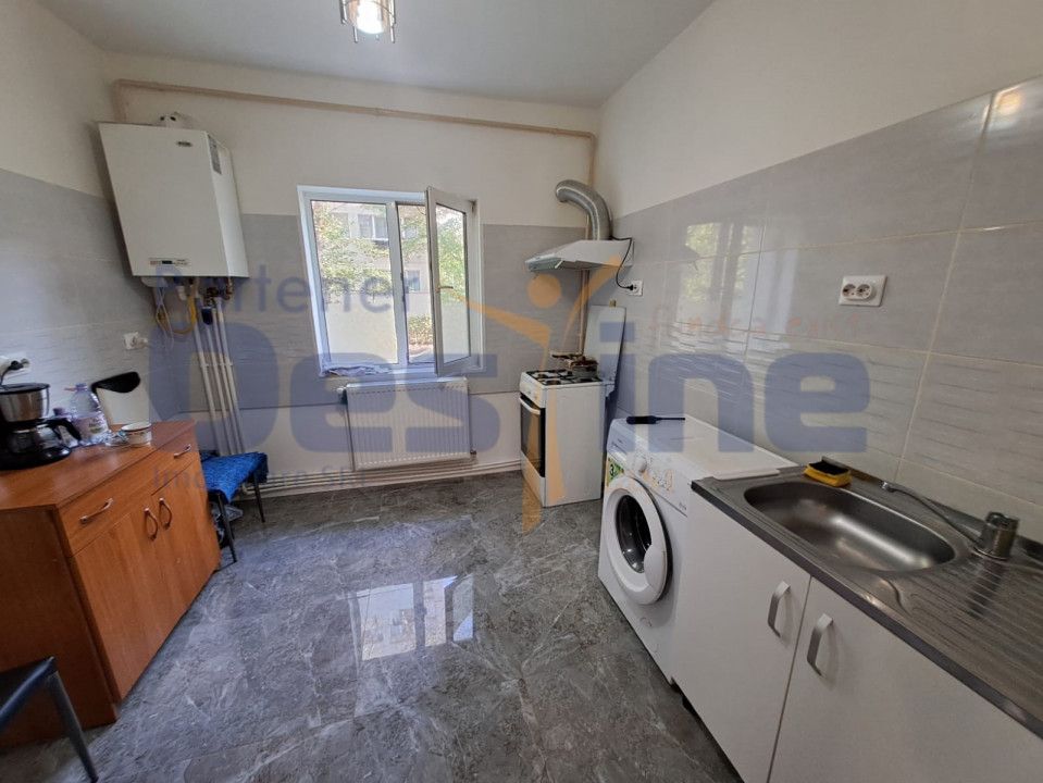 Apartament 3 camere Decomandat, 72 mp, Zona MIRCEA CEL BATRAN — fotografia 5