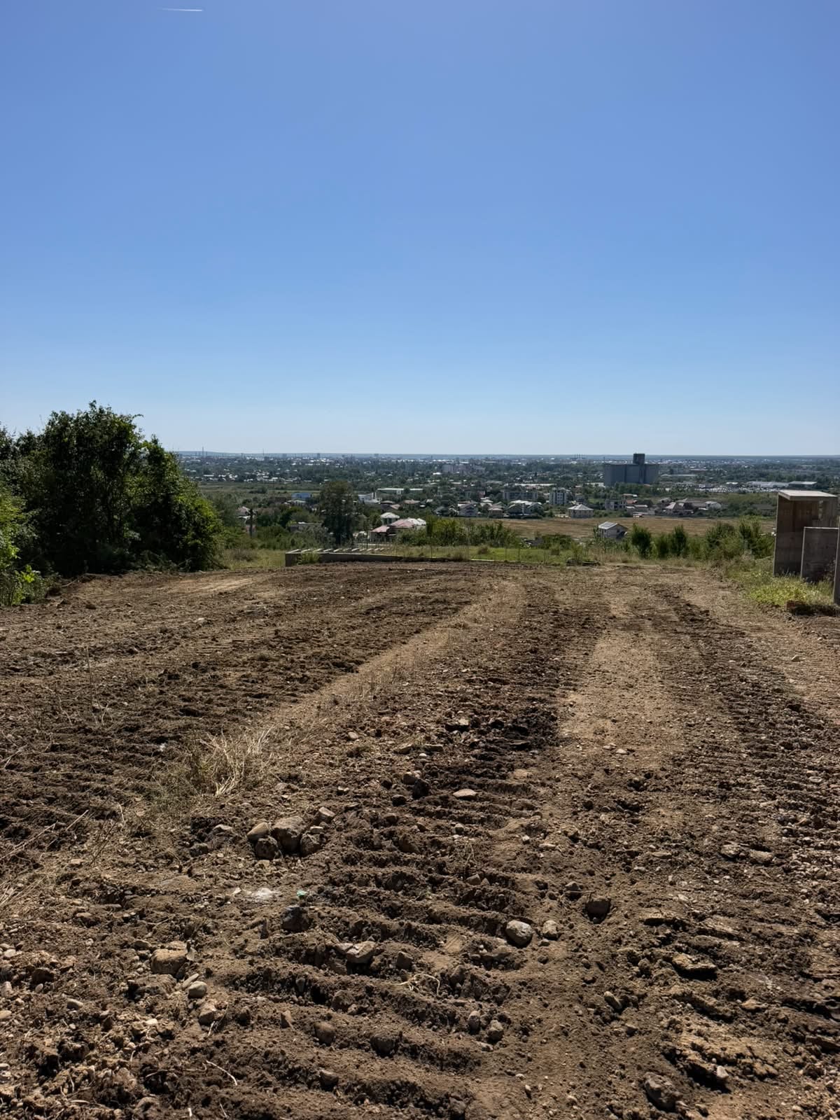 🌄 Teren intravilan 1050 mp EXCLUSIVITATE – Mănăstirea Dealu | Panoramă Superbă — fotografia 5