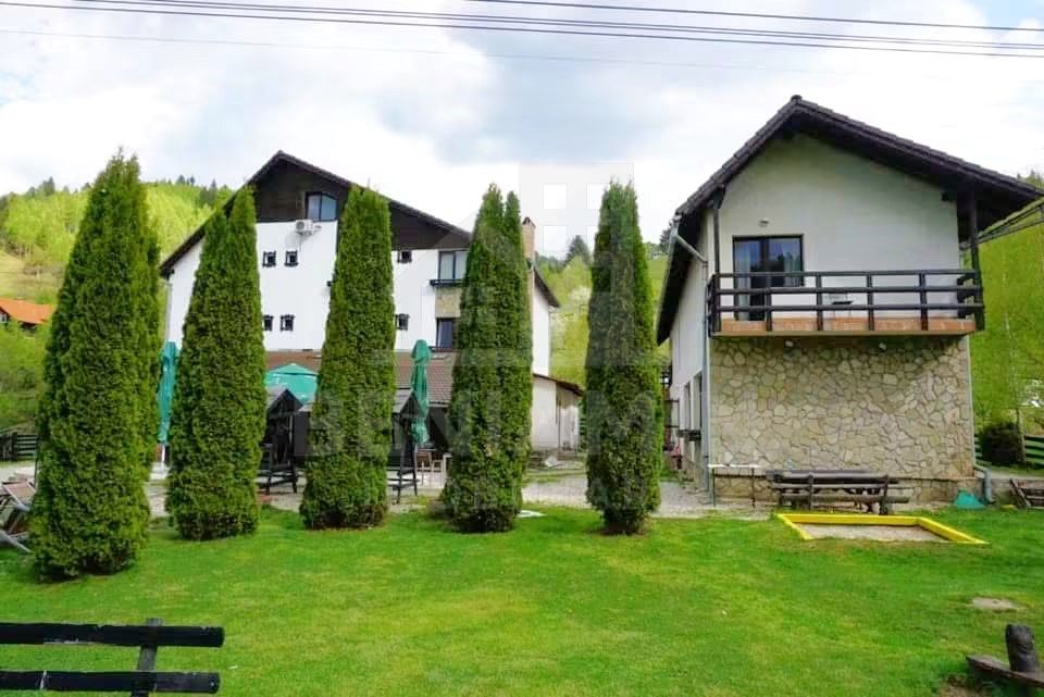 Pensiune Moieciu - 3000mp Teren - 12 Camere Plus Restaurant - Brasov — fotografia 3