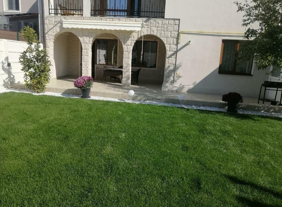 Vila unicat aproape de lac — fotografia 5