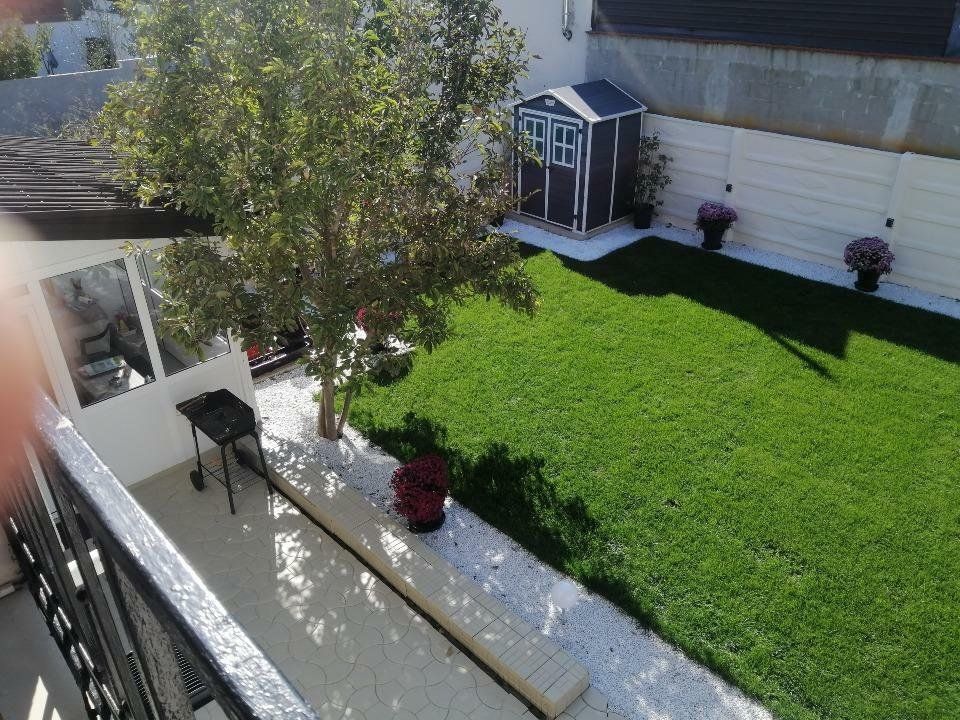 Vila unicat aproape de lac — fotografia 6