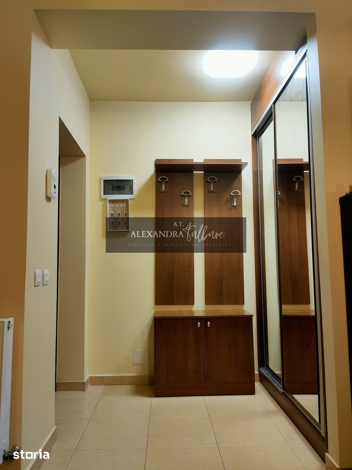 Apartament 3 camere, terasă, balcon închis, parcare — fotografia 3