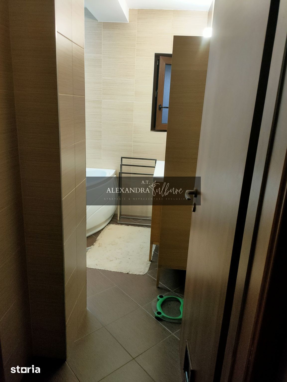 Apartament 3 camere, terasă, balcon închis, parcare — fotografia 9