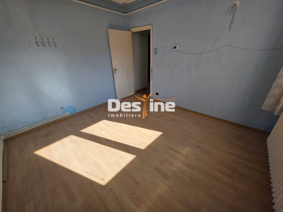 APARTAMENT 2 CAMERE, DECOMANDAT,  MIRCEA CEL BATRAN, 69.990 EURO — fotografia 2