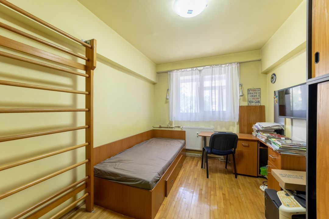 Ap. 3 camere, decomandat, etaj 2, Lacul Tei, Bucuresti — fotografia 3