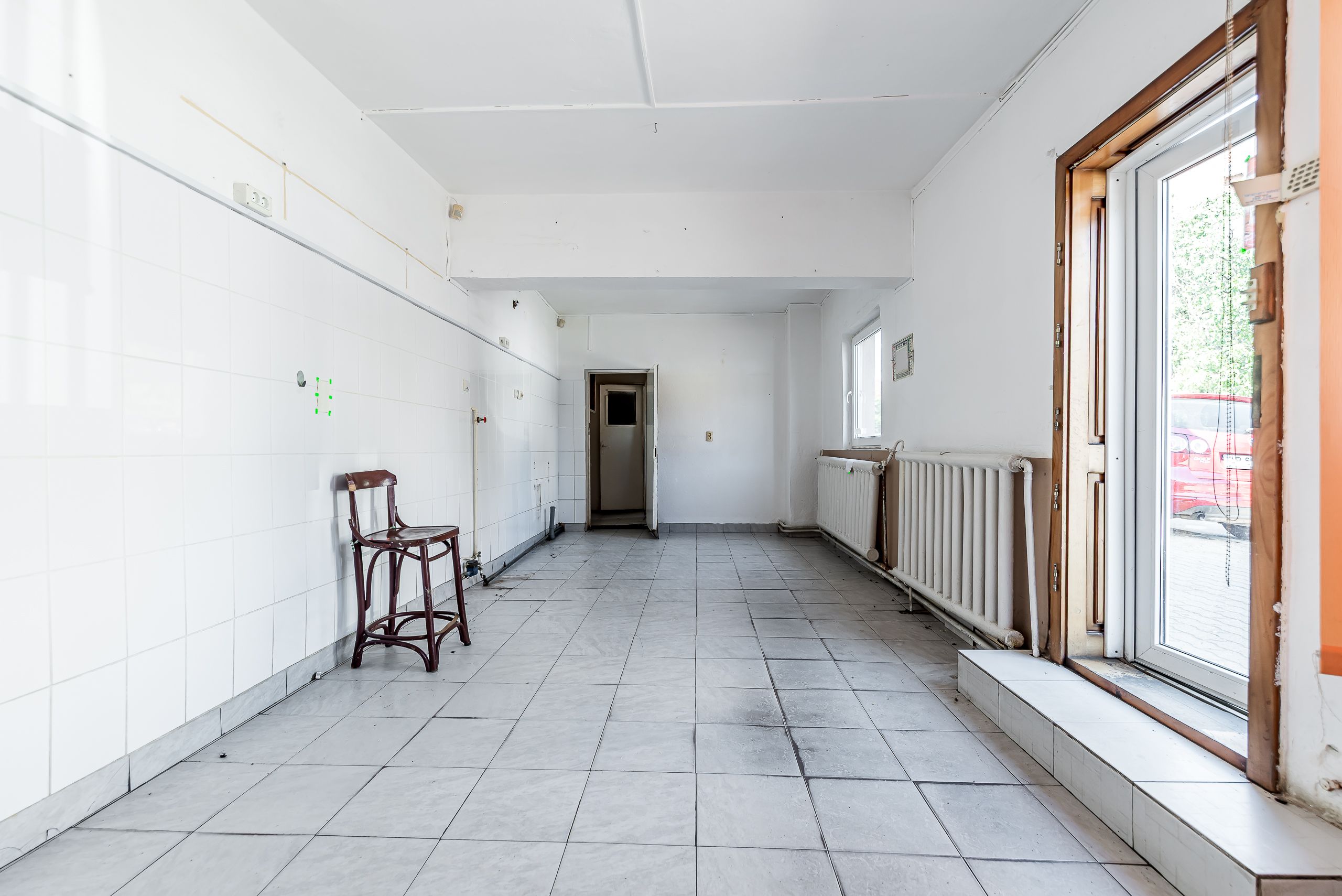 Casă individuală cu potențial comercial excelent in cartierul Vlaicu — fotografia 4