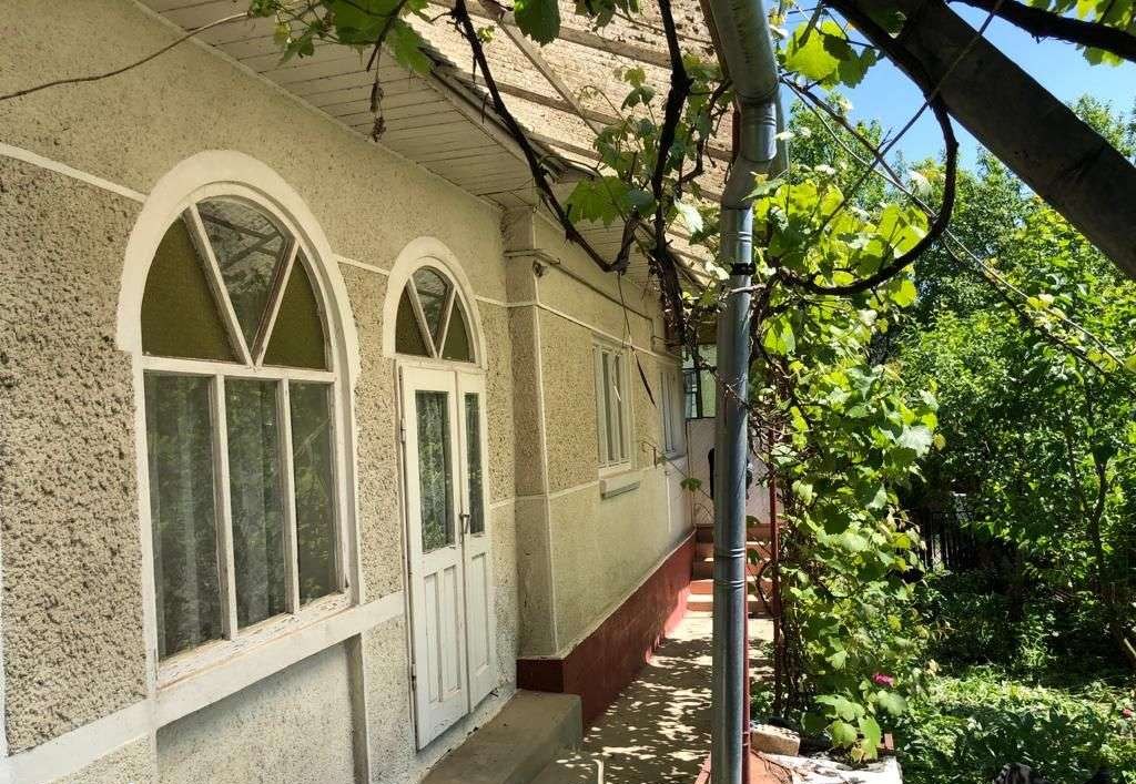 Casă din cărămidă cu 1.350 mp teren și curte mare, Râciu — fotografia 8