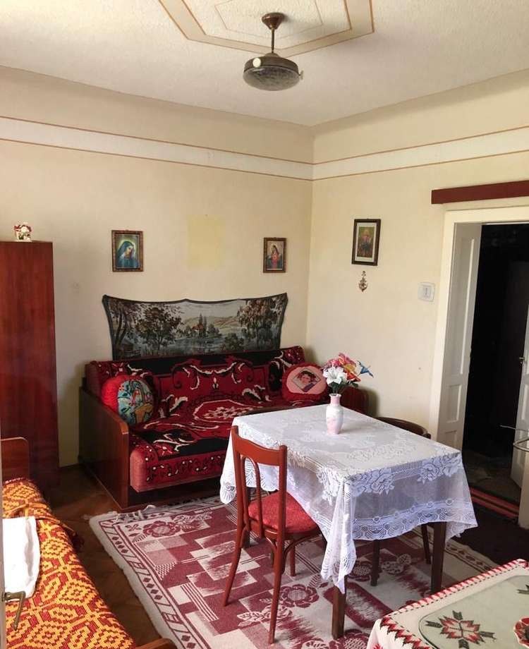 Casă din cărămidă cu 1.350 mp teren și curte mare, Râciu — fotografia 11