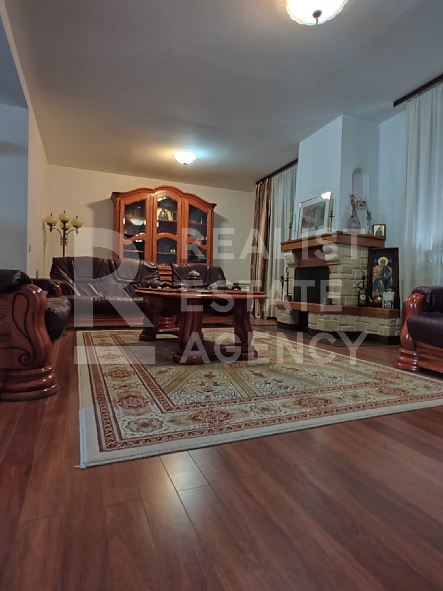 Vilă individuală 430 mp utili, teren 2.000 mp, Iași — fotografia 10
