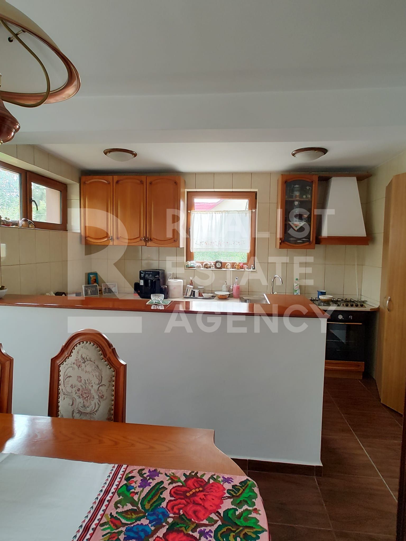 Vilă individuală 430 mp utili, teren 2.000 mp, Iași — fotografia 8