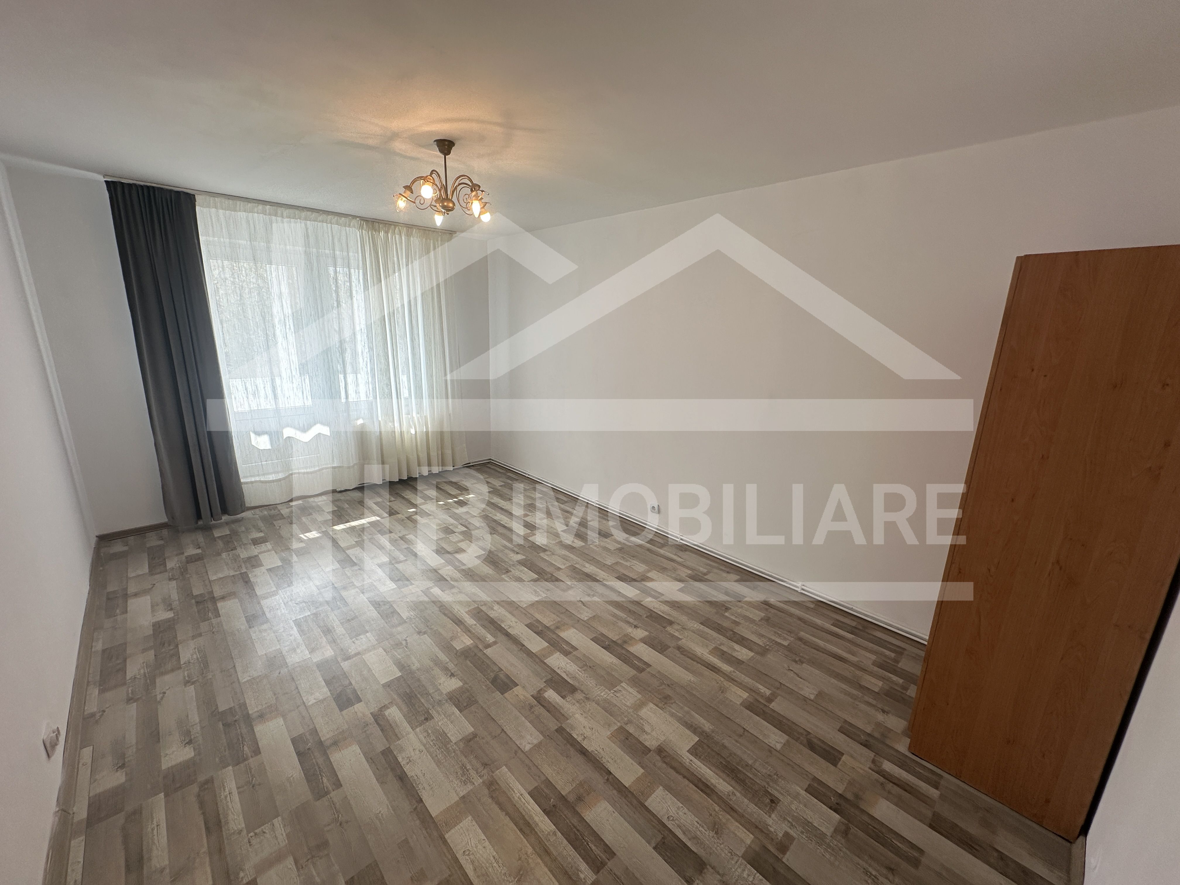 Apartament de 2 camere, 52mp, decomandat,  Zona Pandurilor — fotografia 3