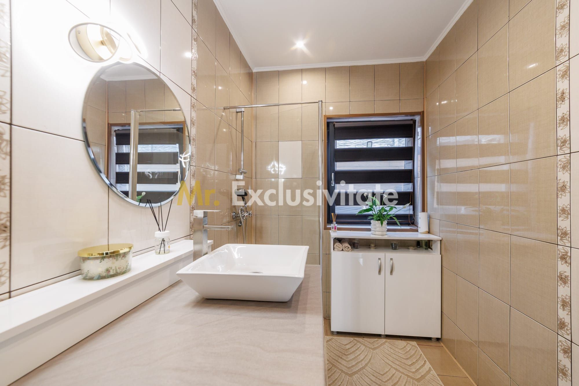 Casa exclusivistă 5 camere cu vedere panoramică Mioveni-Argeş — fotografia 14