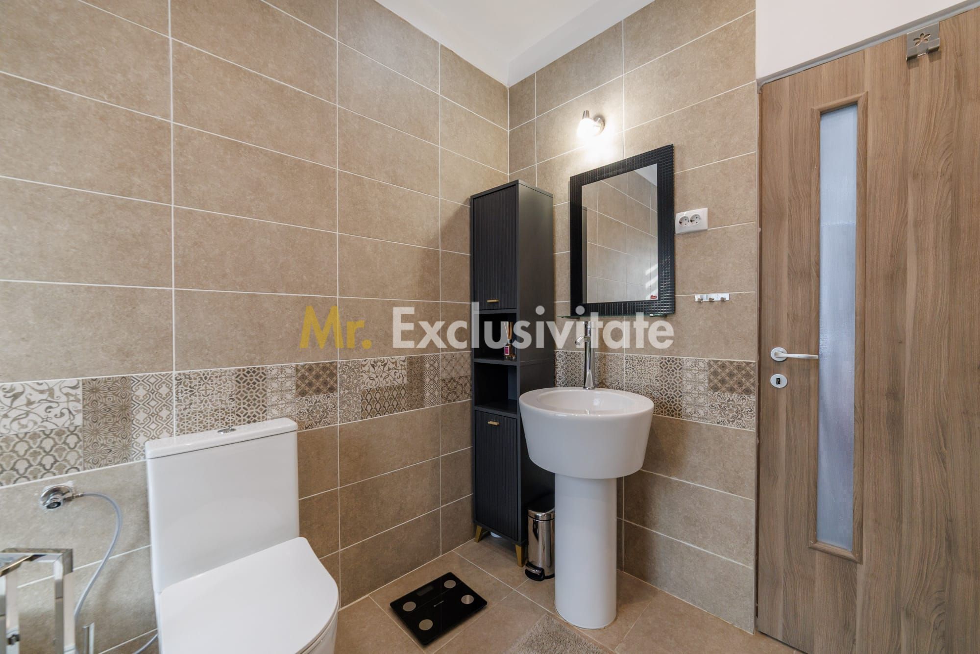 Casa exclusivistă 5 camere cu vedere panoramică Mioveni-Argeş — fotografia 17