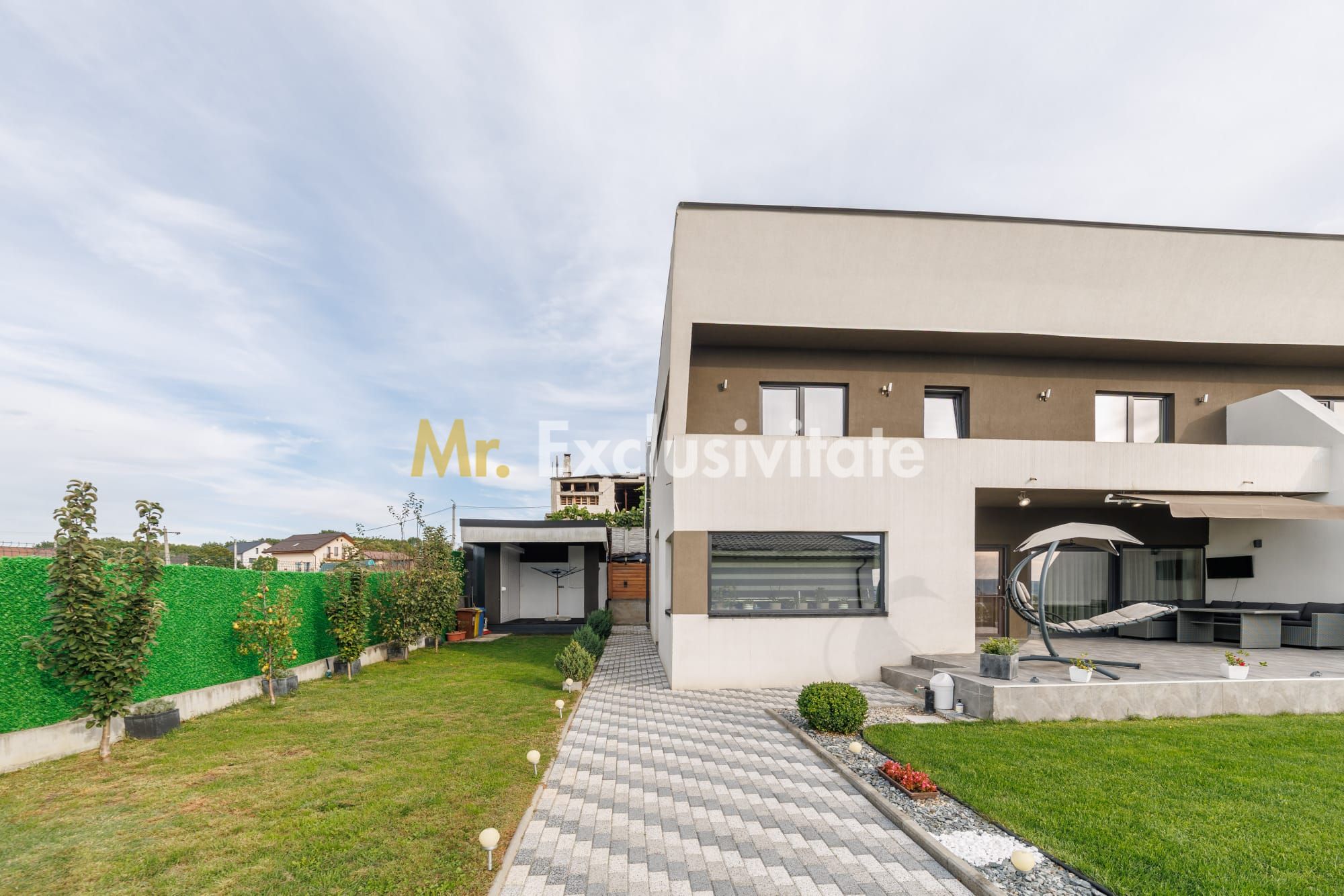 Casa exclusivistă 5 camere cu vedere panoramică Mioveni-Argeş — fotografia 2