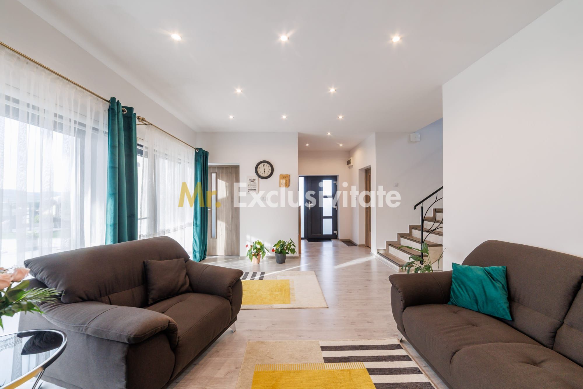 Casa exclusivistă 5 camere cu vedere panoramică Mioveni-Argeş — fotografia 5