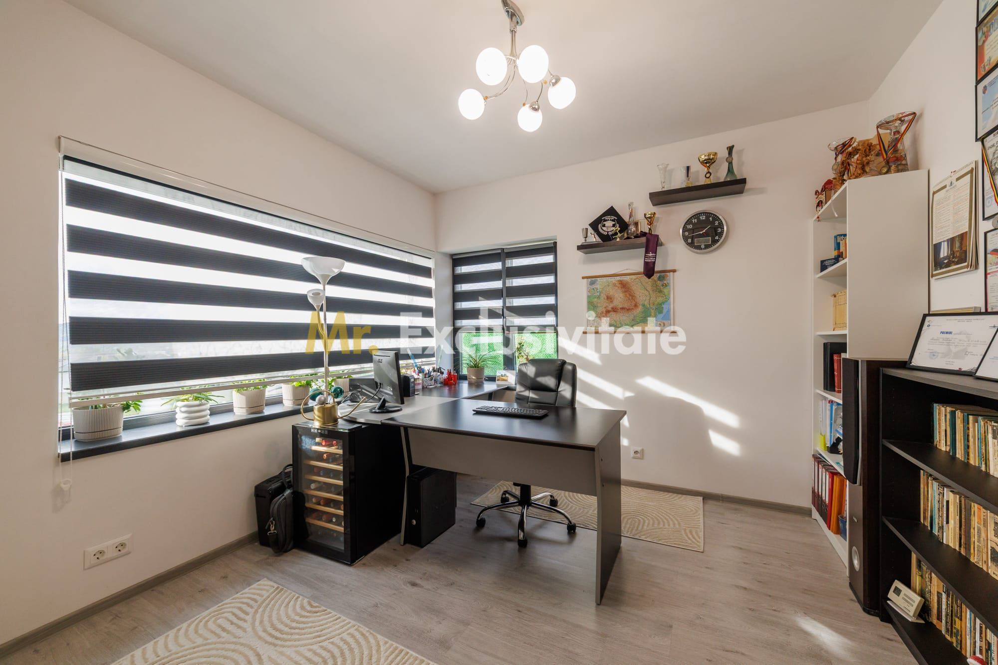 Casa exclusivistă 5 camere cu vedere panoramică Mioveni-Argeş — fotografia 7