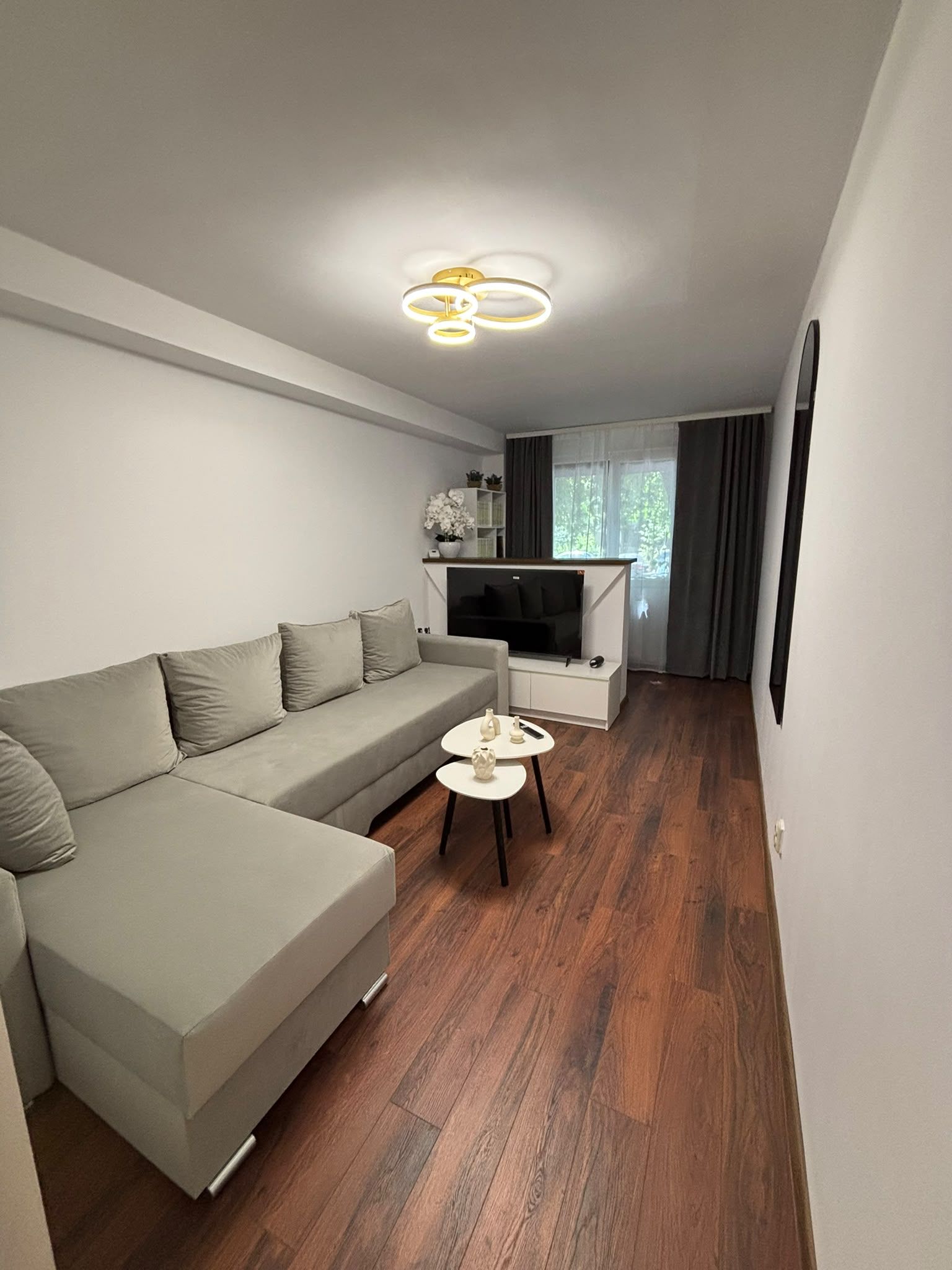 APARTAMENT 4 CAMERE DECOMANDAT