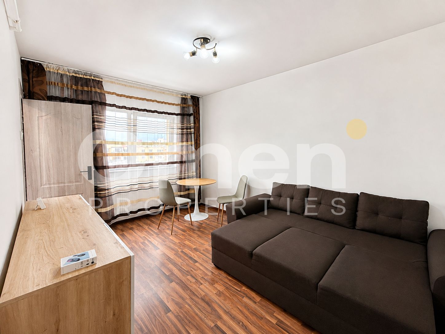 Garsoniera de închiriat | b-dul Traian ( Karaffe) | etaj 4/8 | cu lift
