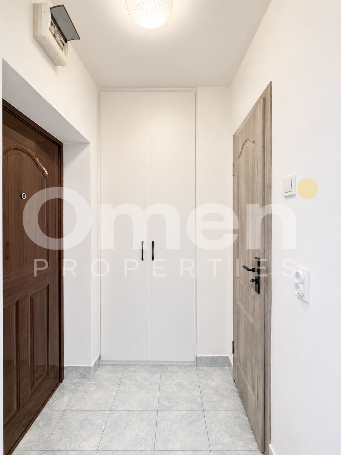 Garsoniera de închiriat | b-dul Traian ( Karaffe) | etaj 4/8 | cu lift — fotografia 4