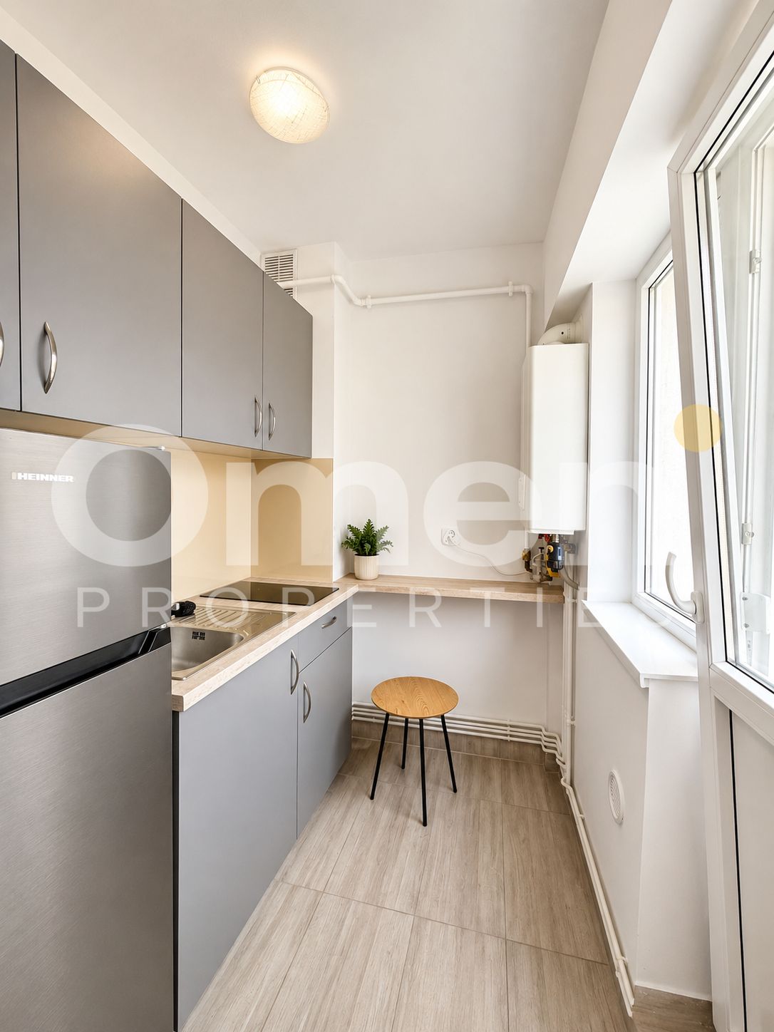 Garsoniera de închiriat | b-dul Traian ( Karaffe) | etaj 4/8 | cu lift — fotografia 5