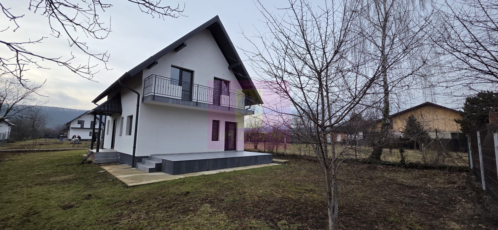 Vila de vanzare cu 4 camere in Brebu — fotografia 3