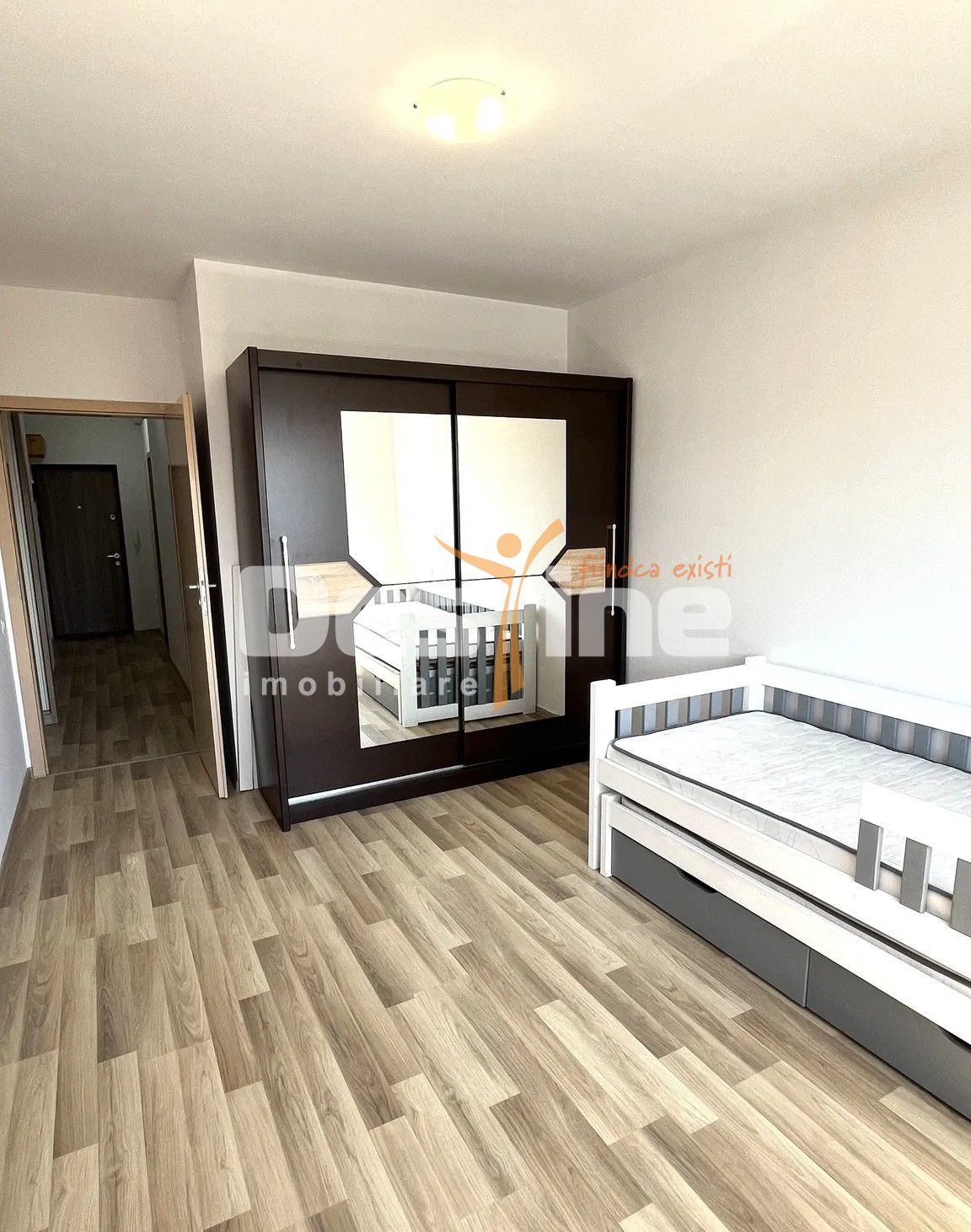 Apartament 2 camere decomandat cu loc de parcare inclus situat inAstra — fotografia 4
