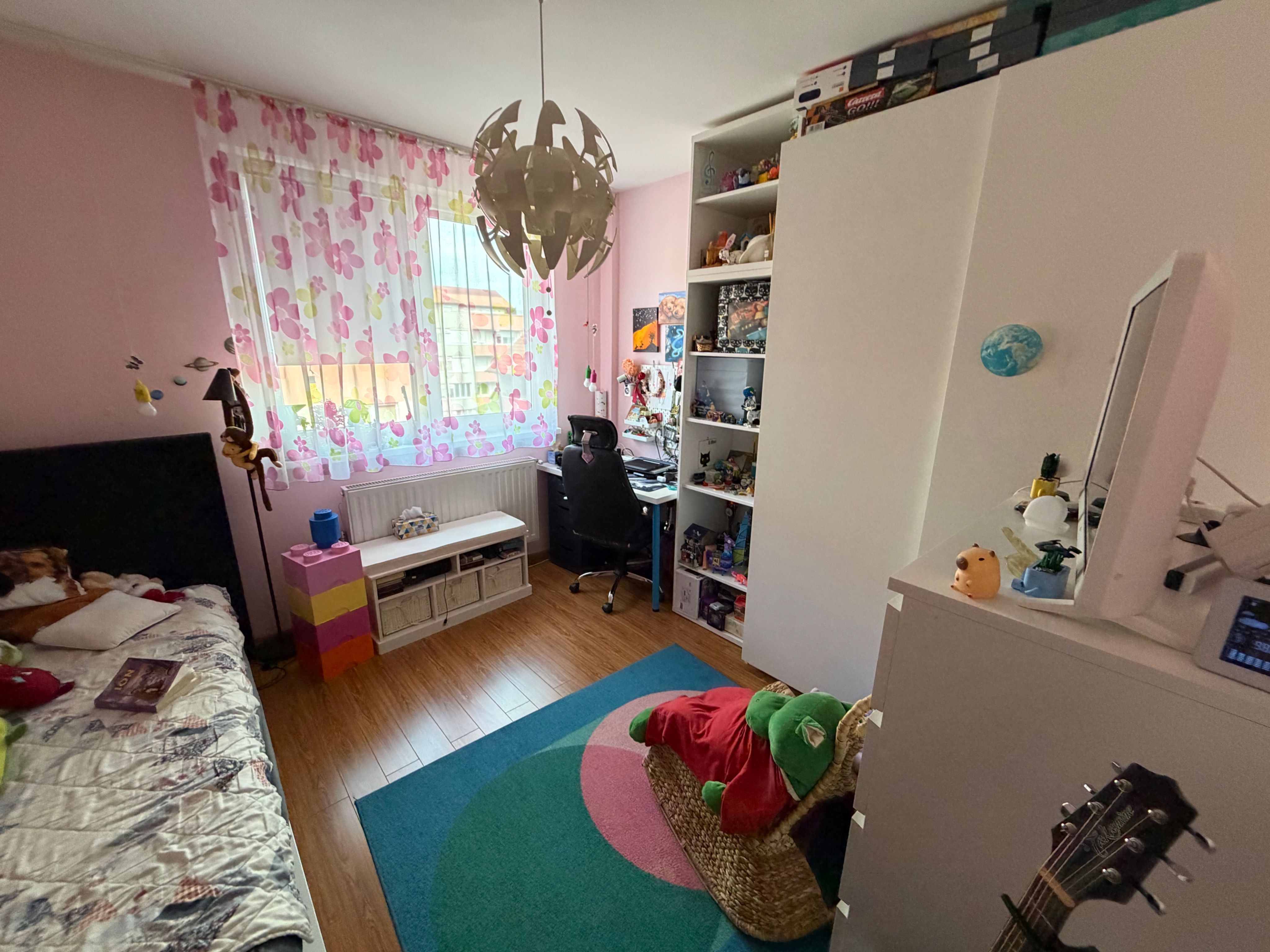 Apartament 3 camere cu scara interioara, zona Centru — fotografia 5