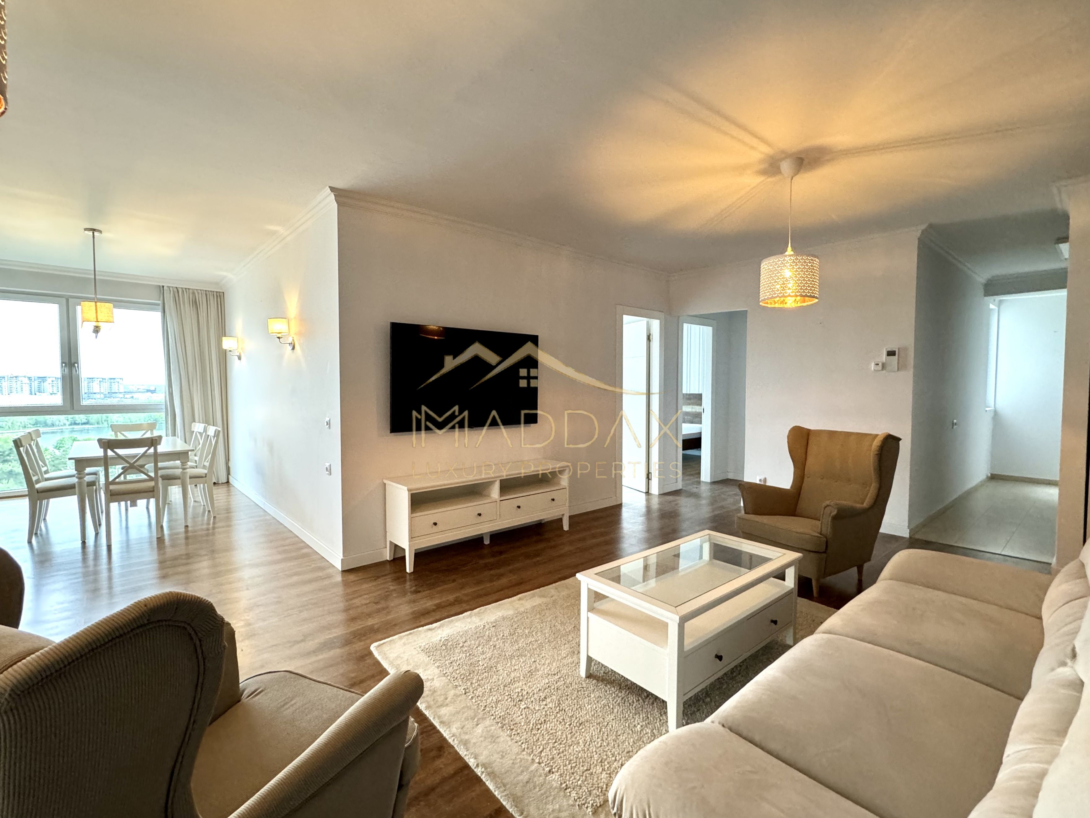 4 rooms apartment - 122 sqm// 1 Parking / Floreasca - Lake View