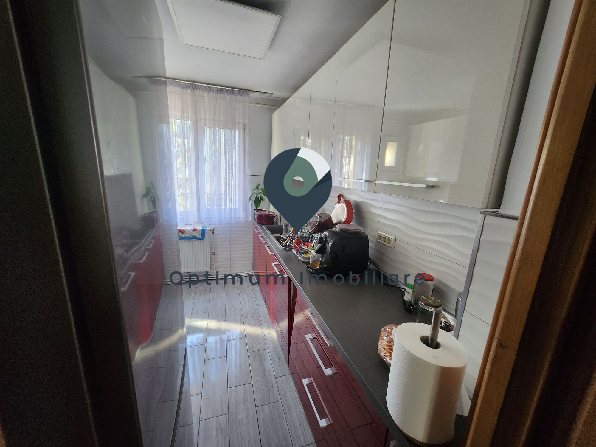 Apartament cu 4 camere in Manastur, etaj 2/4 zona Putna ! — fotografia 3