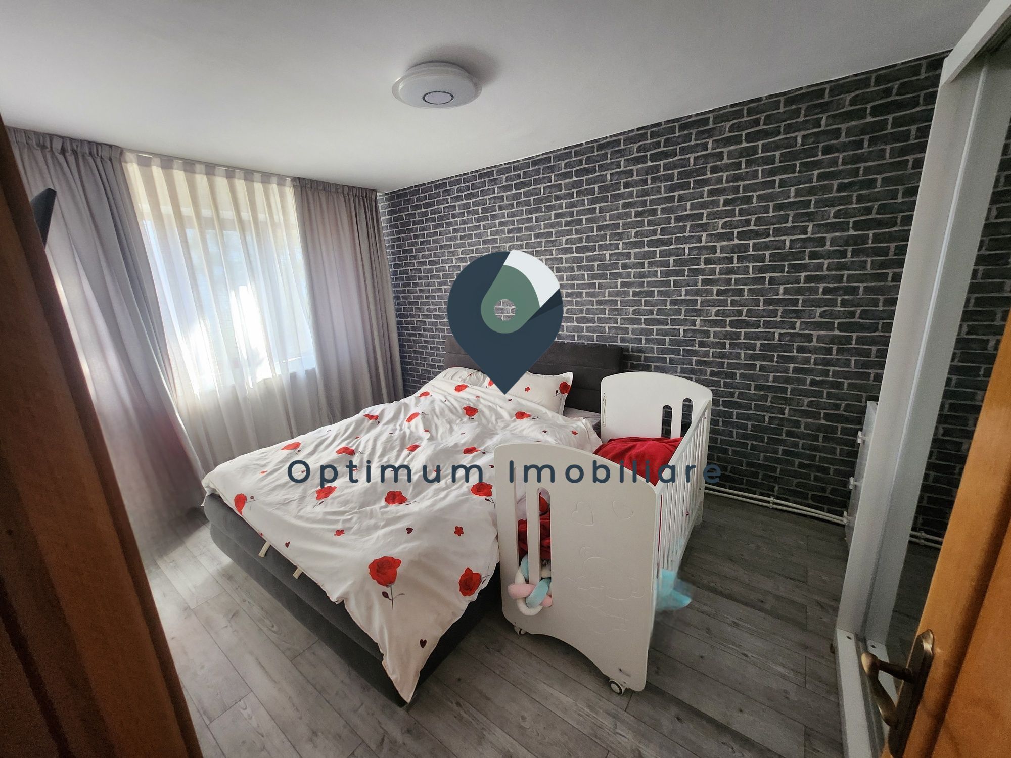 Apartament cu 4 camere in Manastur, etaj 2/4 zona Putna ! — fotografia 4